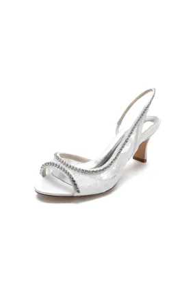 Elegant White Leather Sandals with Silver Chain Accent